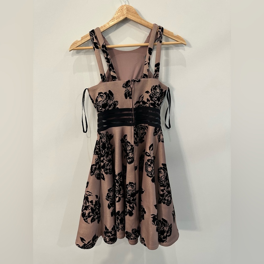 Nordstrom dress. City Studio Size 1 Teen Section - Picture 2 of 6